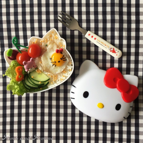 Kawaii-Onigiris-bunny-cute-food